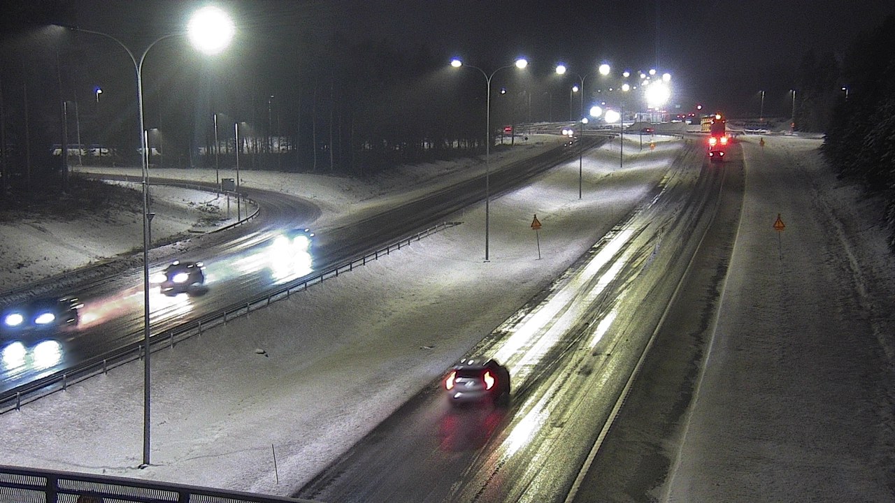 Weather Camera Image Väg 4 Oleåborg, Pateniemi, Oulu, Pohjois-Pohjanmaa