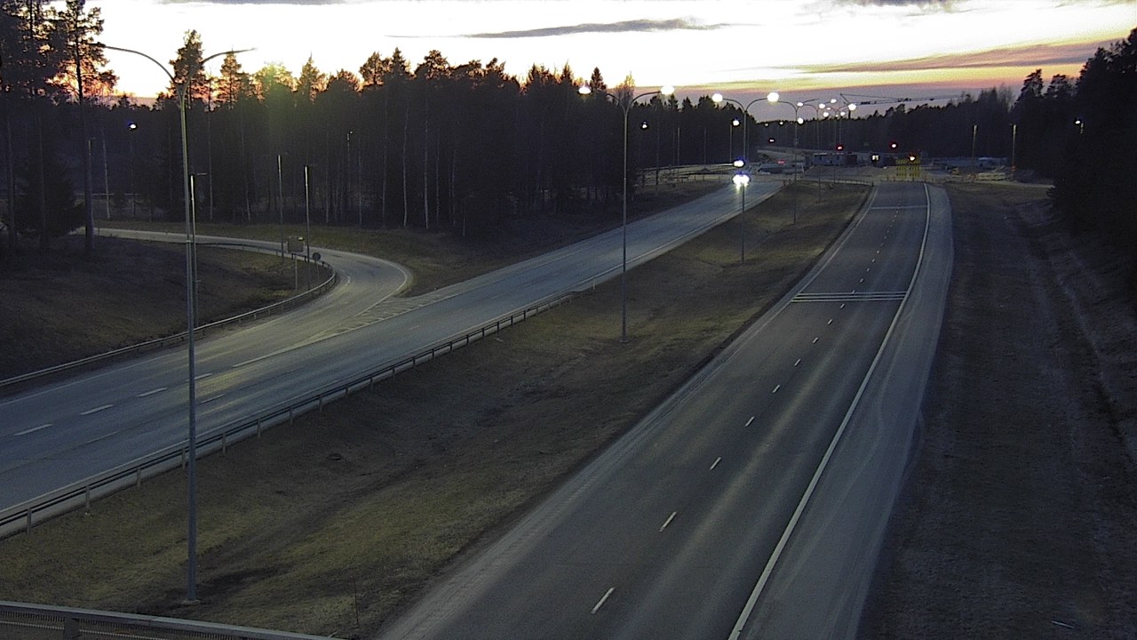 Weather Camera Image Väg 4 Oleåborg, Pateniemi, Oulu, Pohjois-Pohjanmaa