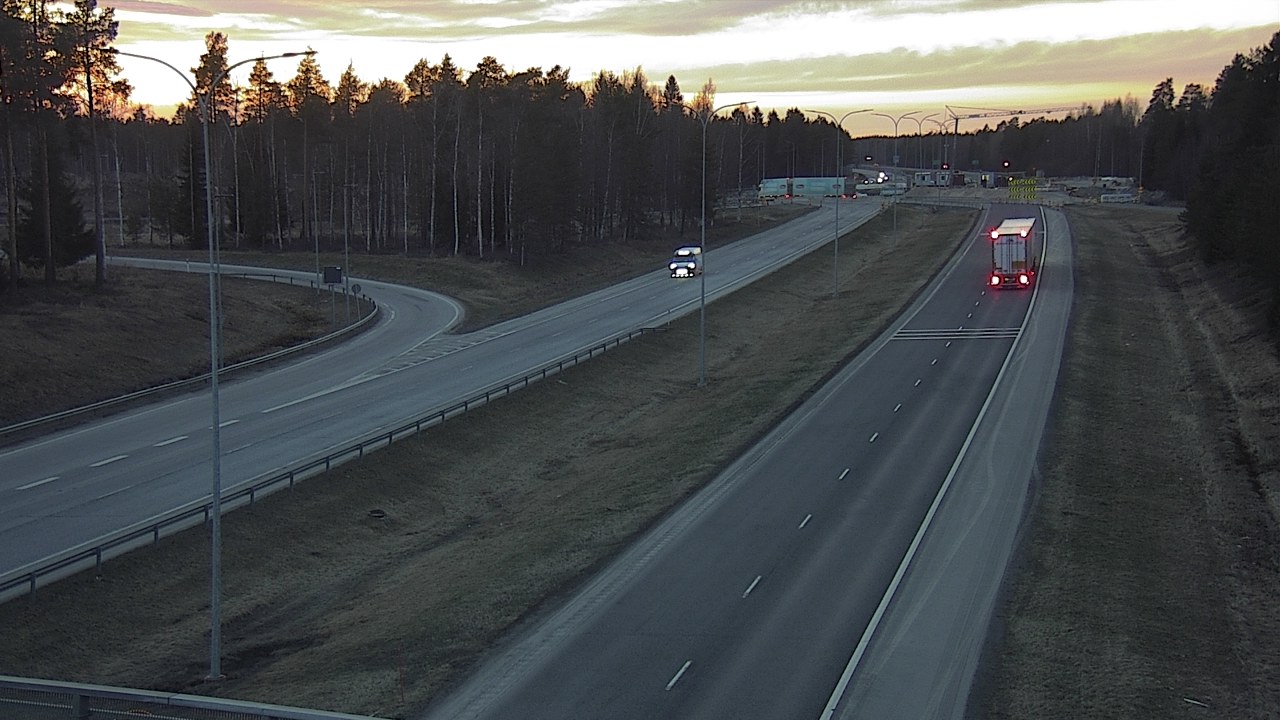 Weather Camera Image Väg 4 Oleåborg, Pateniemi, Oulu, Pohjois-Pohjanmaa