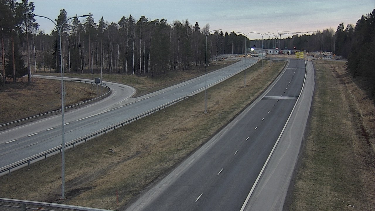 Weather Camera Image Väg 4 Oleåborg, Pateniemi, Oulu, Pohjois-Pohjanmaa