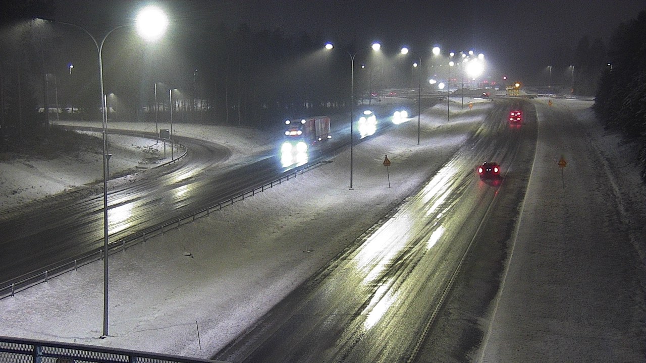 Weather Camera Image Väg 4 Oleåborg, Pateniemi, Oulu, Pohjois-Pohjanmaa