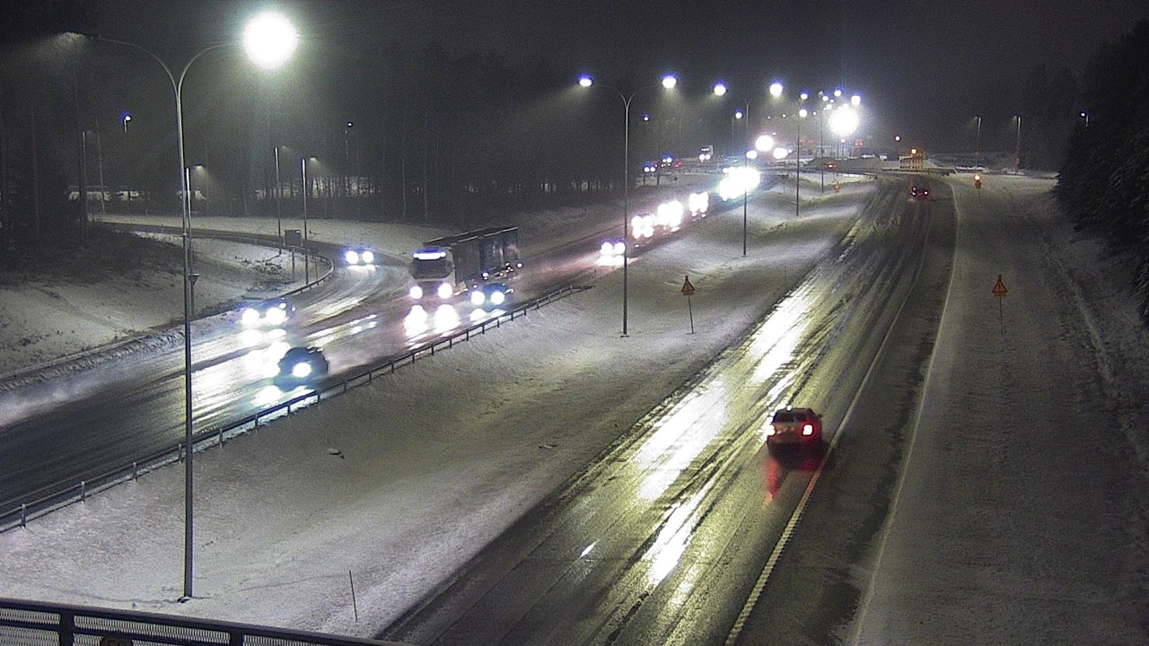 Weather Camera Image Väg 4 Oleåborg, Pateniemi, Oulu, Pohjois-Pohjanmaa