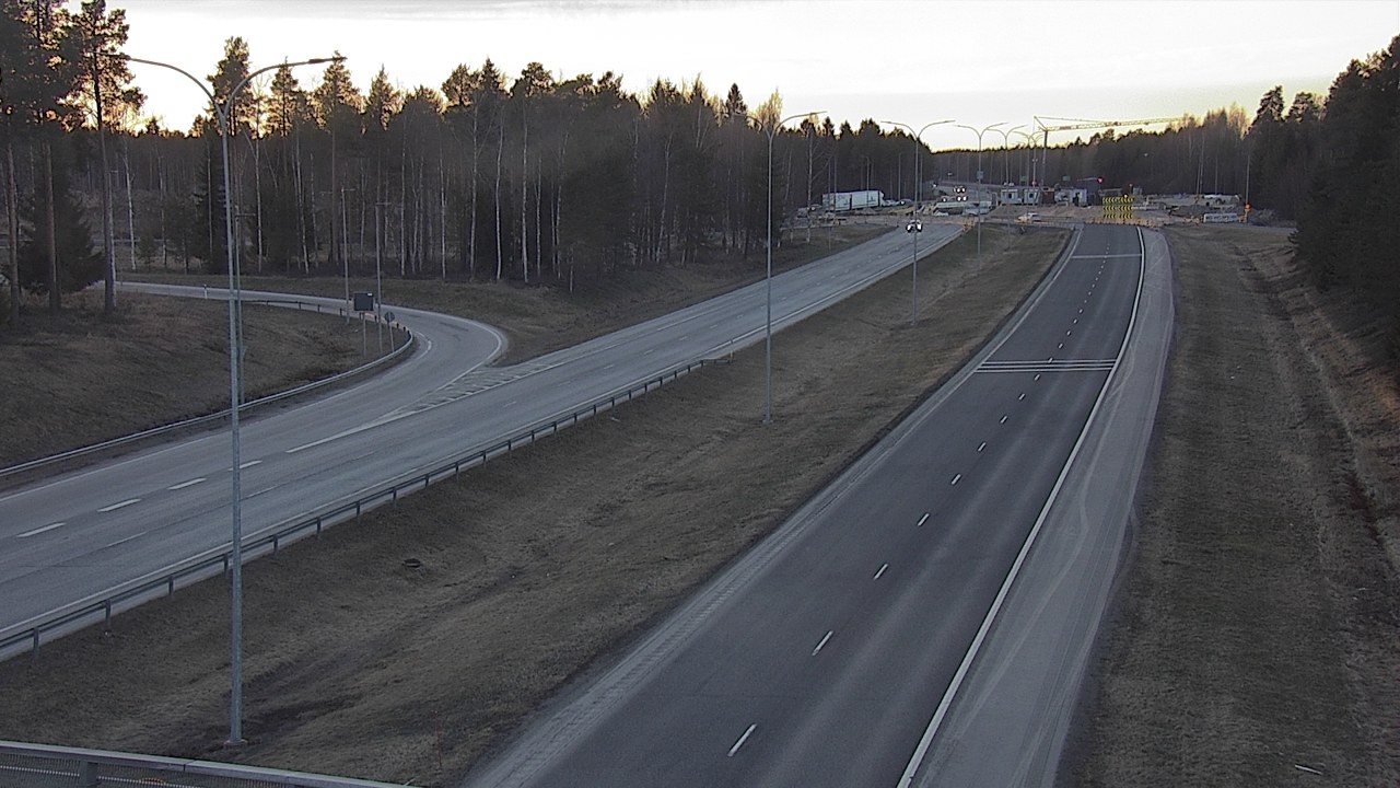Weather Camera Image Väg 4 Oleåborg, Pateniemi, Oulu, Pohjois-Pohjanmaa