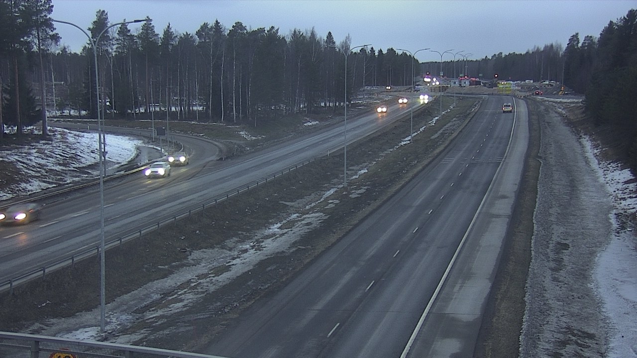 Weather Camera Image Road 4 Oulu, Pateniemi, Oulu, Pohjois-Pohjanmaa