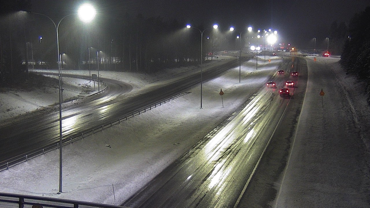 Weather Camera Image Väg 4 Oleåborg, Pateniemi, Oulu, Pohjois-Pohjanmaa