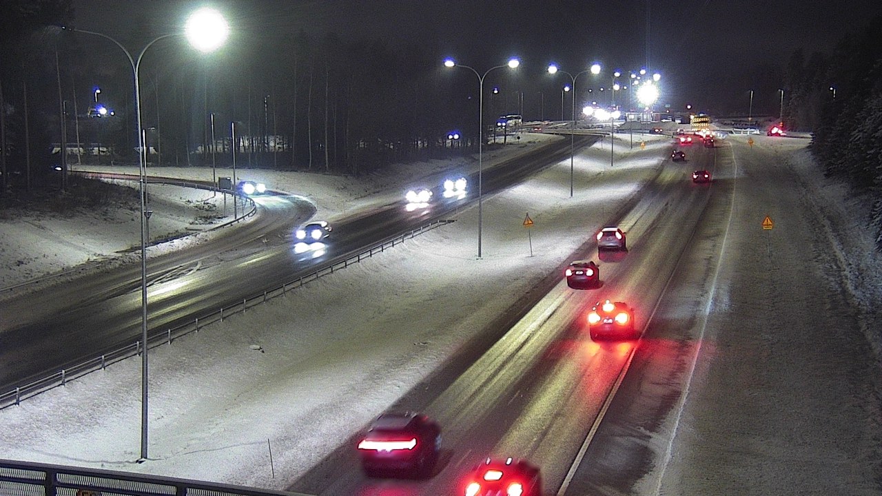 Weather Camera Image Väg 4 Oleåborg, Pateniemi, Oulu, Pohjois-Pohjanmaa