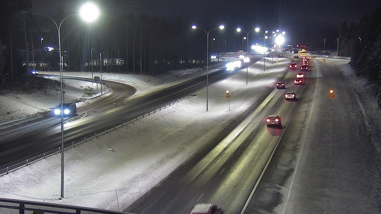 Weather Camera Image Väg 4 Oleåborg, Pateniemi, Oulu, Pohjois-Pohjanmaa