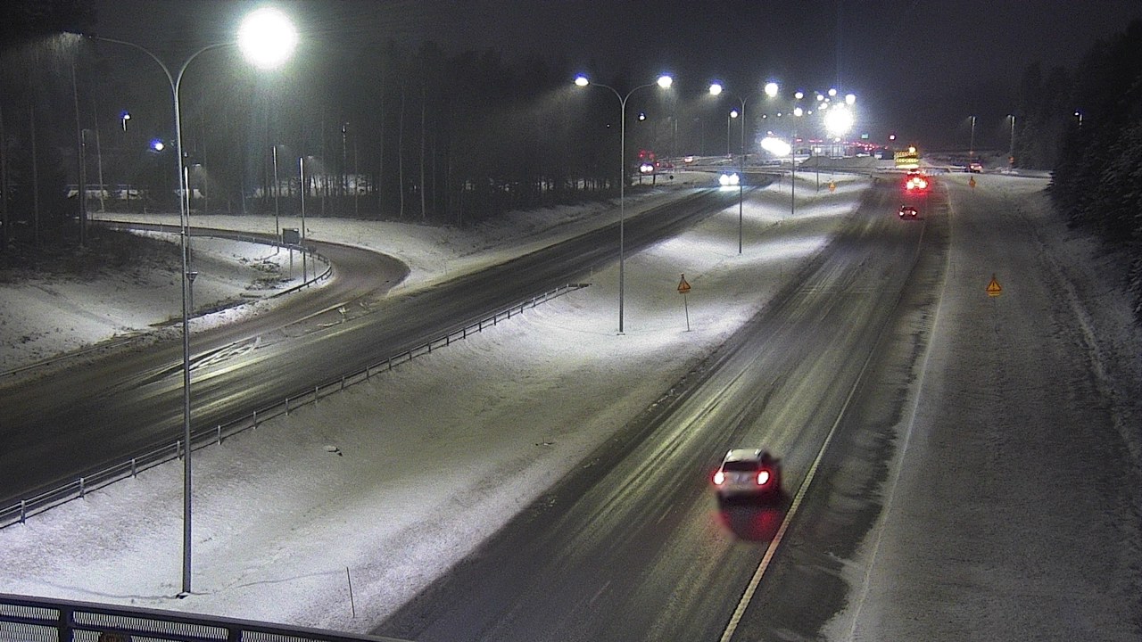 Weather Camera Image Väg 4 Oleåborg, Pateniemi, Oulu, Pohjois-Pohjanmaa