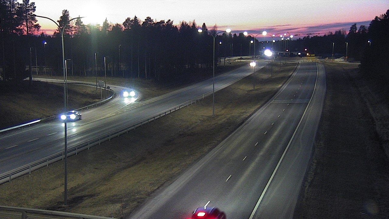 Weather Camera Image Väg 4 Oleåborg, Pateniemi, Oulu, Pohjois-Pohjanmaa