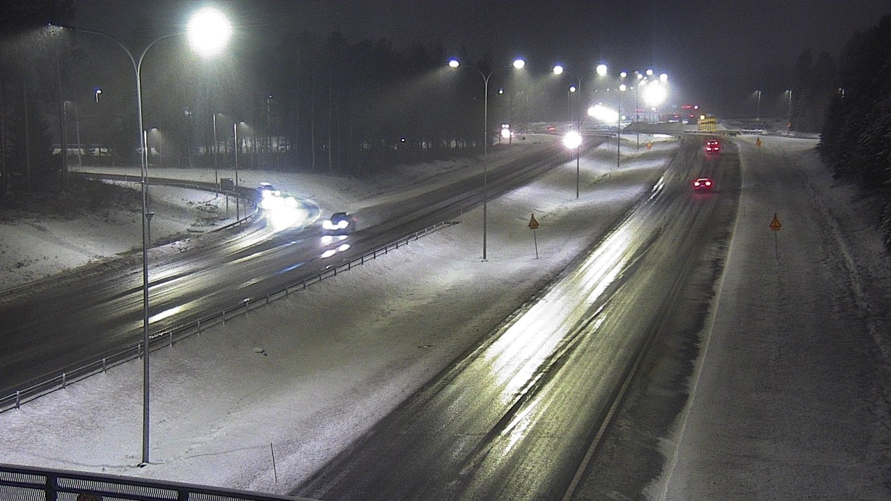 Weather Camera Image Väg 4 Oleåborg, Pateniemi, Oulu, Pohjois-Pohjanmaa