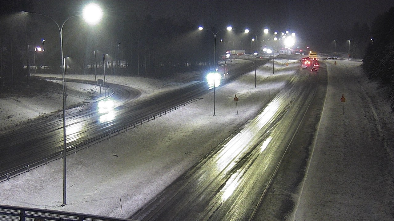 Weather Camera Image Väg 4 Oleåborg, Pateniemi, Oulu, Pohjois-Pohjanmaa