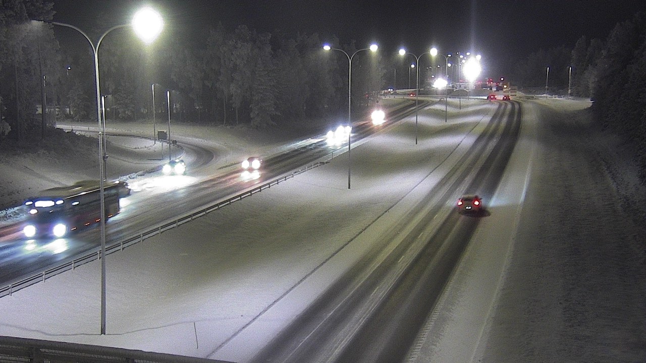 Weather Camera Image Väg 4 Oleåborg, Pateniemi, Oulu, Pohjois-Pohjanmaa