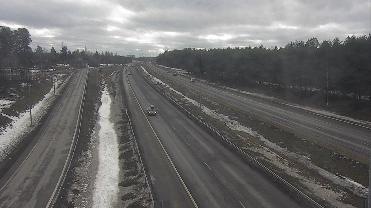 Weather Camera Image Väg 4 Oleåborg, Pateniemi, Oulu, Pohjois-Pohjanmaa