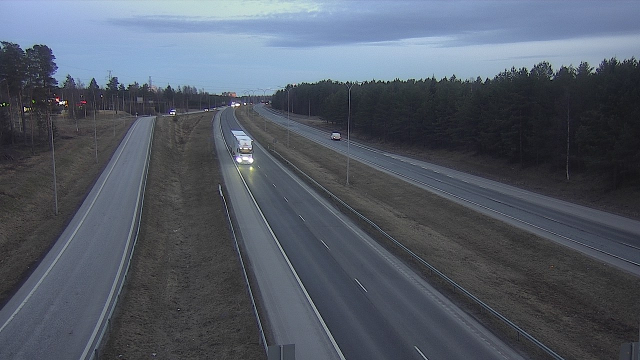 Weather Camera Image Väg 4 Oleåborg, Pateniemi, Oulu, Pohjois-Pohjanmaa