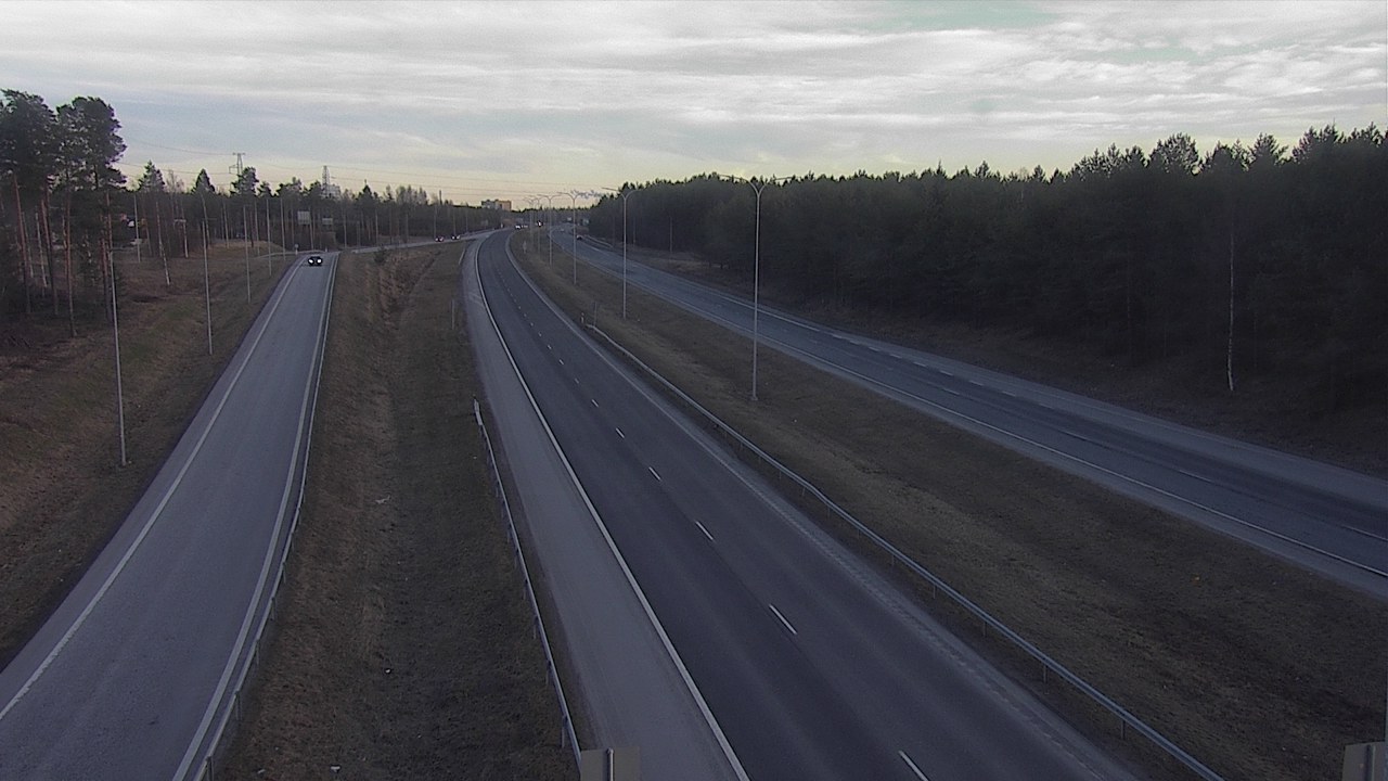 Weather Camera Image Väg 4 Oleåborg, Pateniemi, Oulu, Pohjois-Pohjanmaa