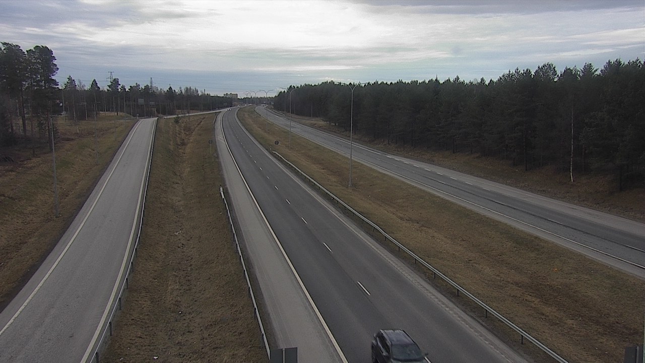 Weather Camera Image Väg 4 Oleåborg, Pateniemi, Oulu, Pohjois-Pohjanmaa