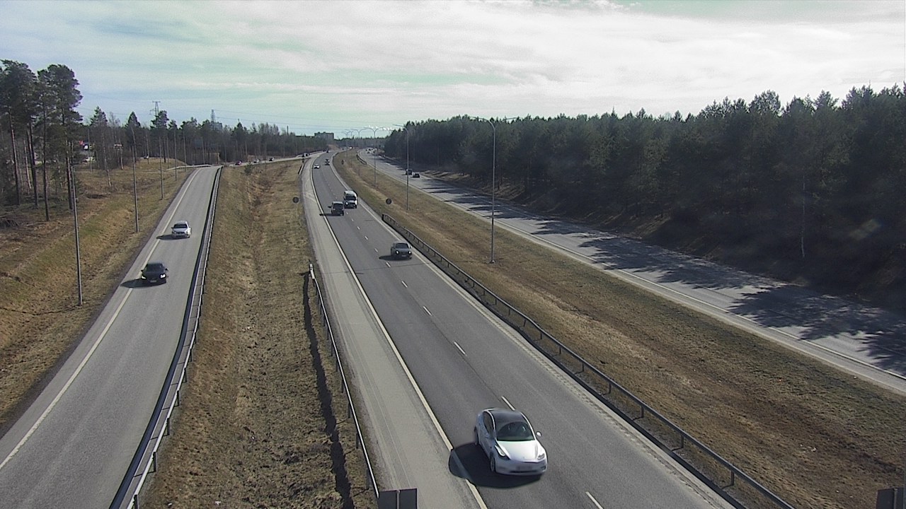 Weather Camera Image Väg 4 Oleåborg, Pateniemi, Oulu, Pohjois-Pohjanmaa