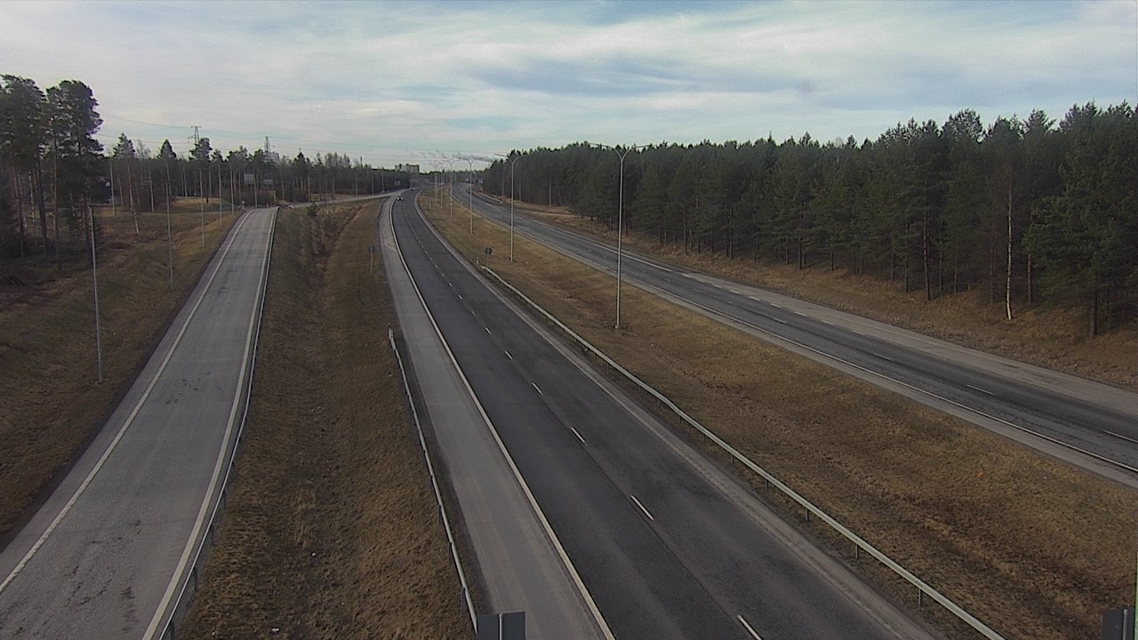 Weather Camera Image Väg 4 Oleåborg, Pateniemi, Oulu, Pohjois-Pohjanmaa