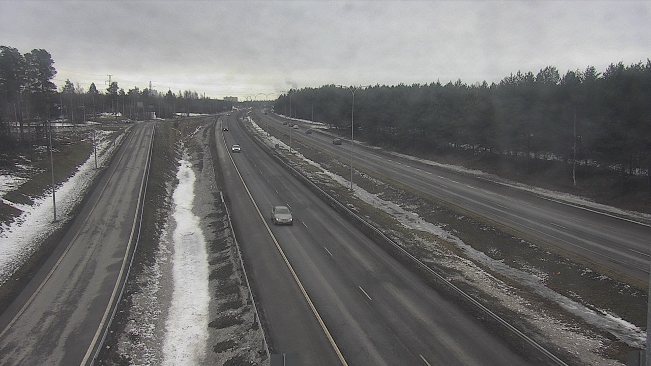 Weather Camera Image Väg 4 Oleåborg, Pateniemi, Oulu, Pohjois-Pohjanmaa