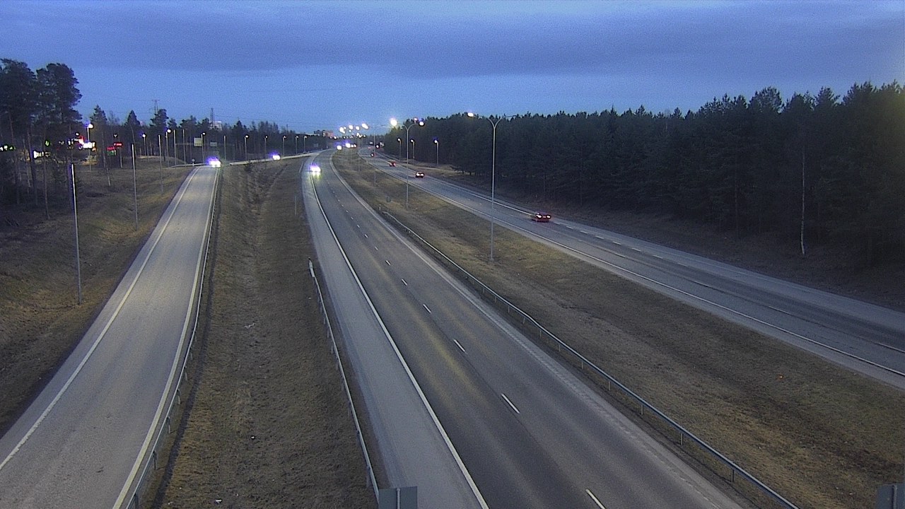 Weather Camera Image Väg 4 Oleåborg, Pateniemi, Oulu, Pohjois-Pohjanmaa