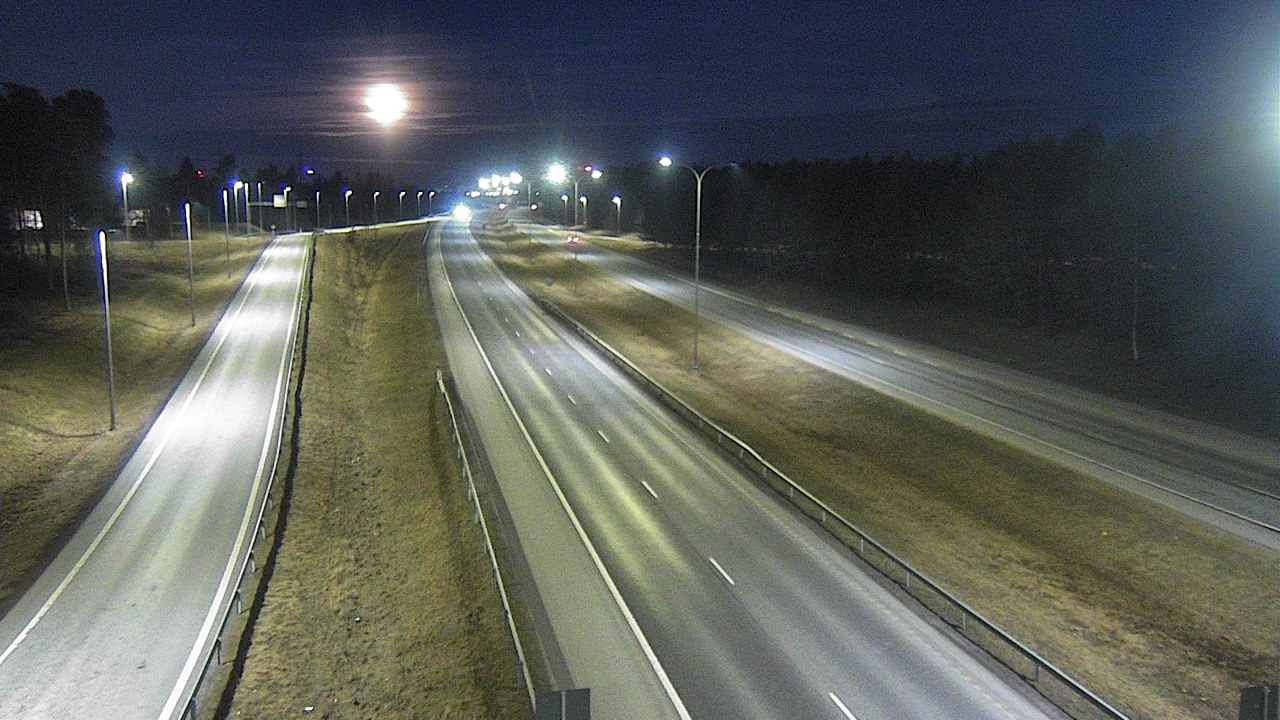 Weather Camera Image Väg 4 Oleåborg, Pateniemi, Oulu, Pohjois-Pohjanmaa