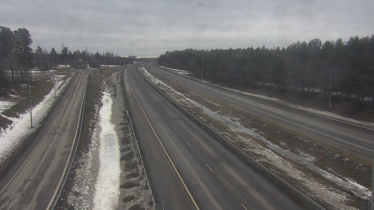 Weather Camera Image Väg 4 Oleåborg, Pateniemi, Oulu, Pohjois-Pohjanmaa