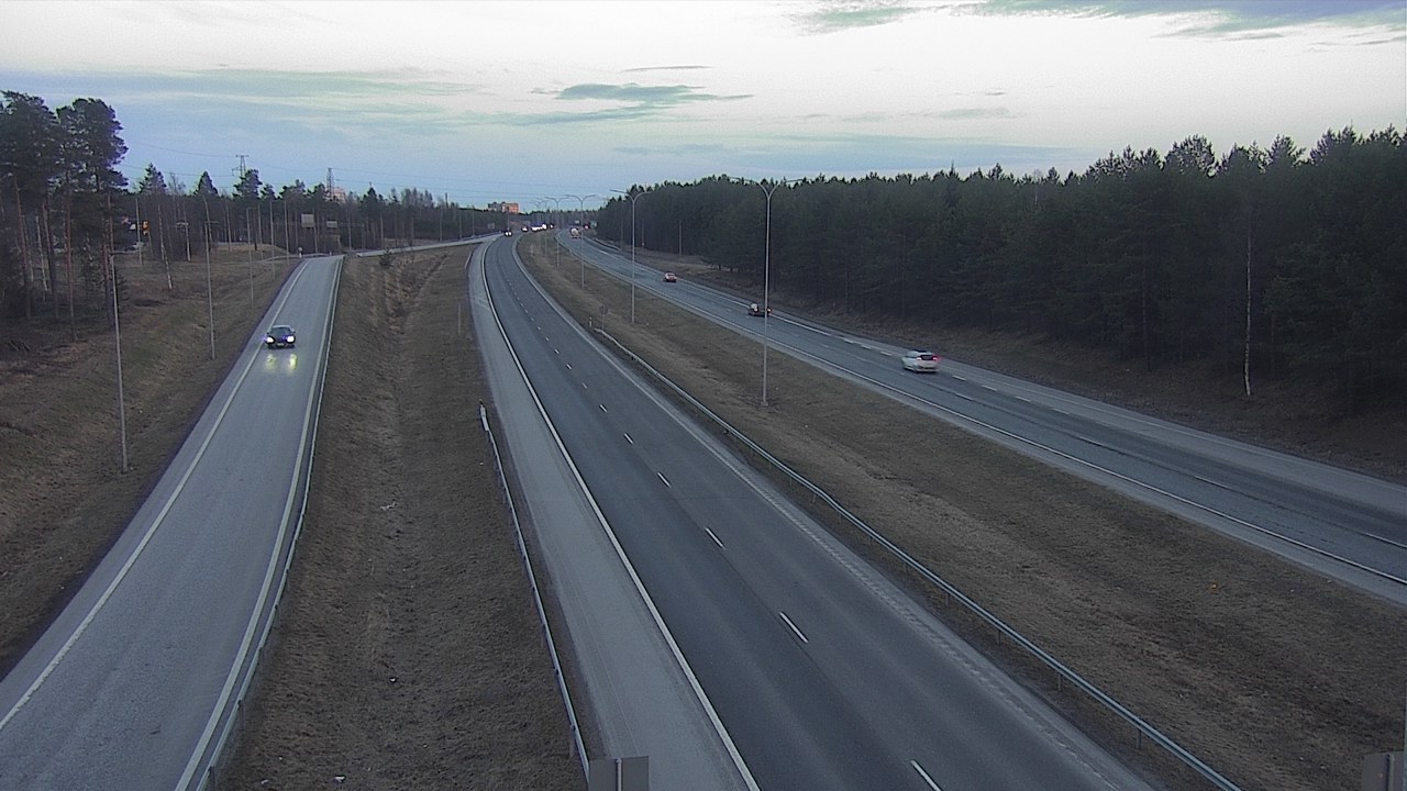 Weather Camera Image Väg 4 Oleåborg, Pateniemi, Oulu, Pohjois-Pohjanmaa