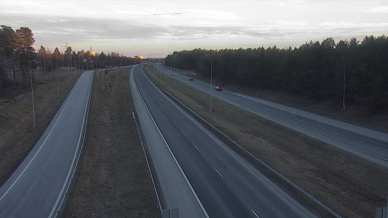 Weather Camera Image Väg 4 Oleåborg, Pateniemi, Oulu, Pohjois-Pohjanmaa