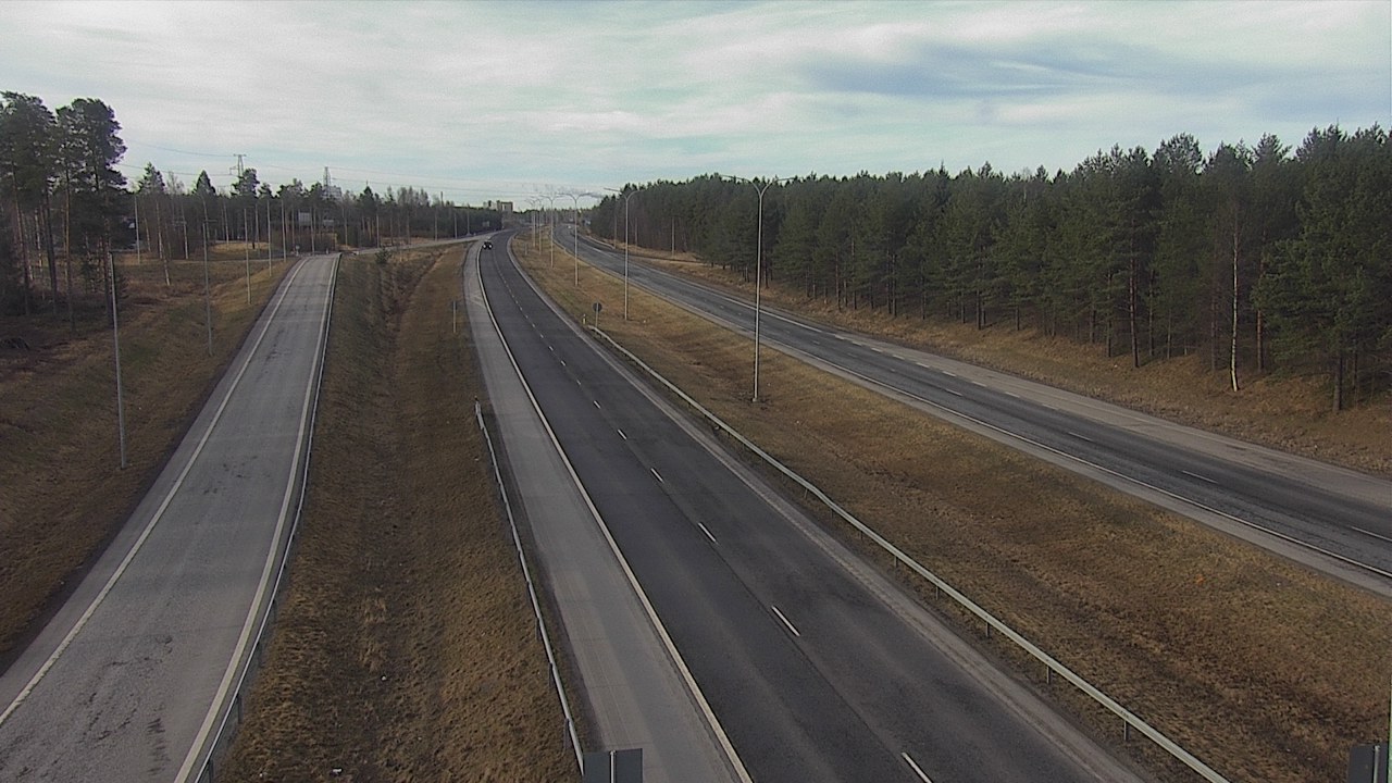 Weather Camera Image Väg 4 Oleåborg, Pateniemi, Oulu, Pohjois-Pohjanmaa