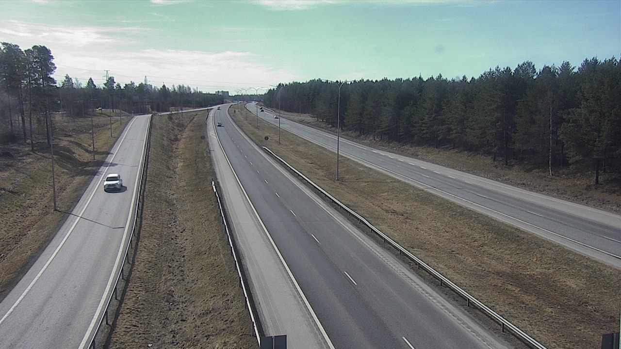 Weather Camera Image Väg 4 Oleåborg, Pateniemi, Oulu, Pohjois-Pohjanmaa
