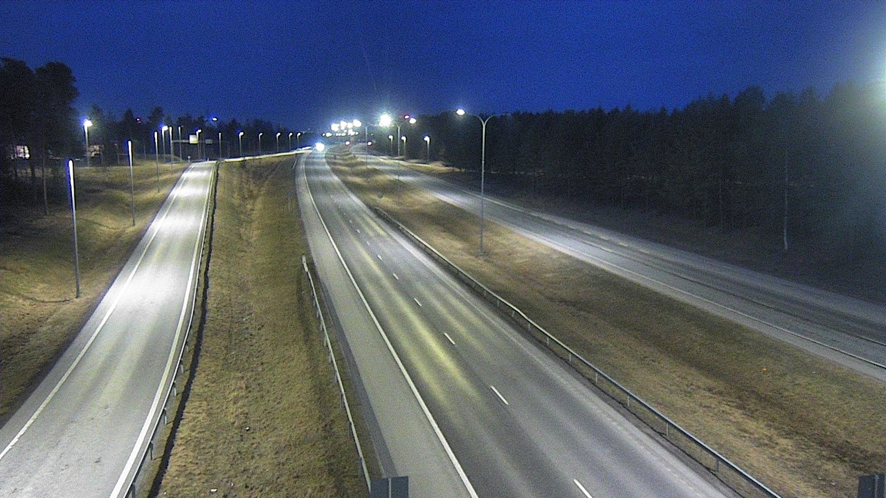 Weather Camera Image Väg 4 Oleåborg, Pateniemi, Oulu, Pohjois-Pohjanmaa