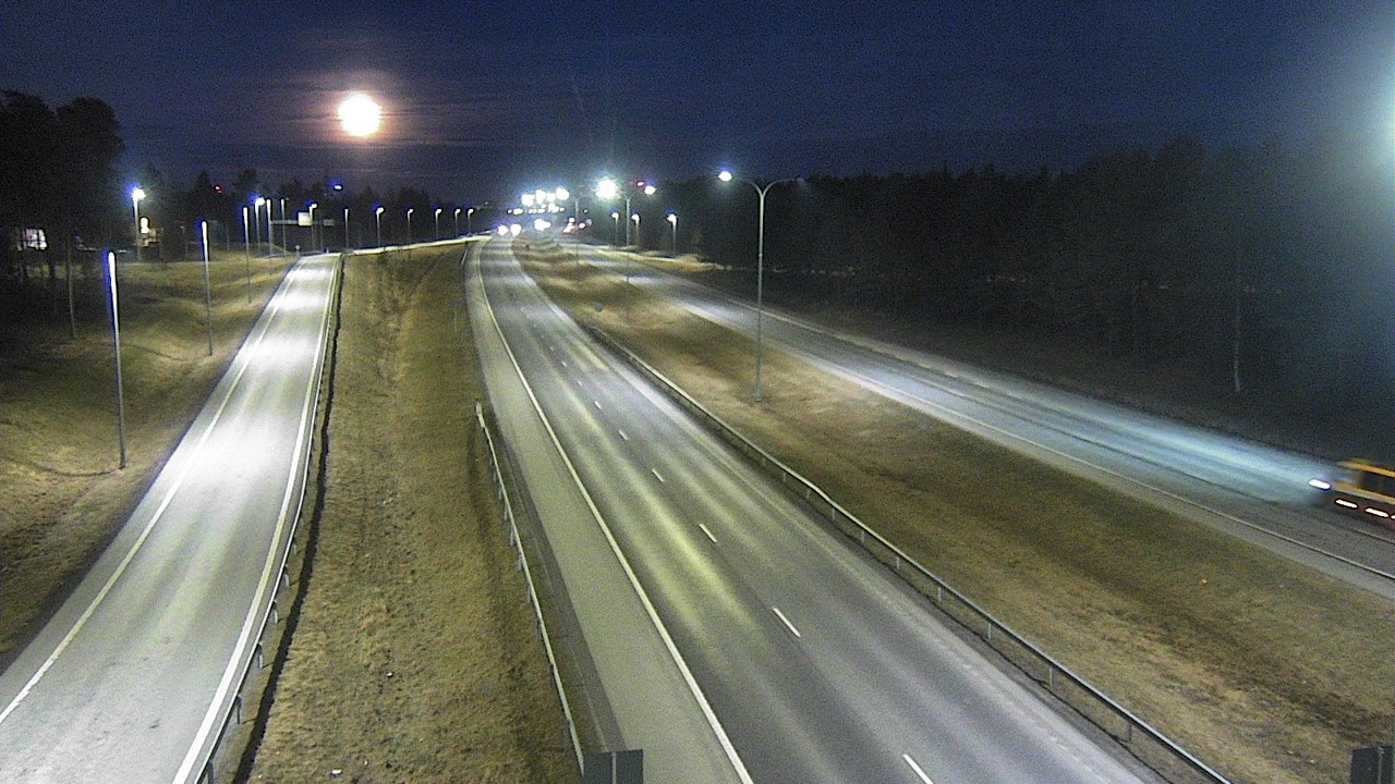 Weather Camera Image Väg 4 Oleåborg, Pateniemi, Oulu, Pohjois-Pohjanmaa