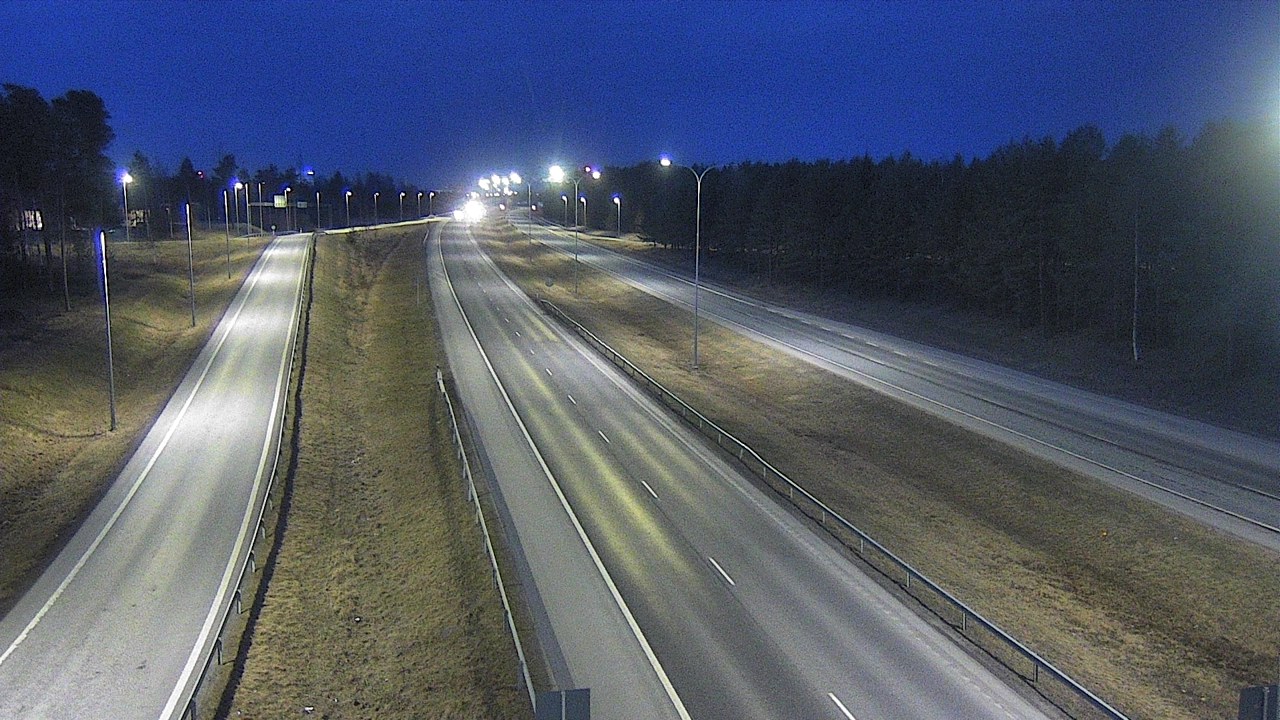 Weather Camera Image Väg 4 Oleåborg, Pateniemi, Oulu, Pohjois-Pohjanmaa