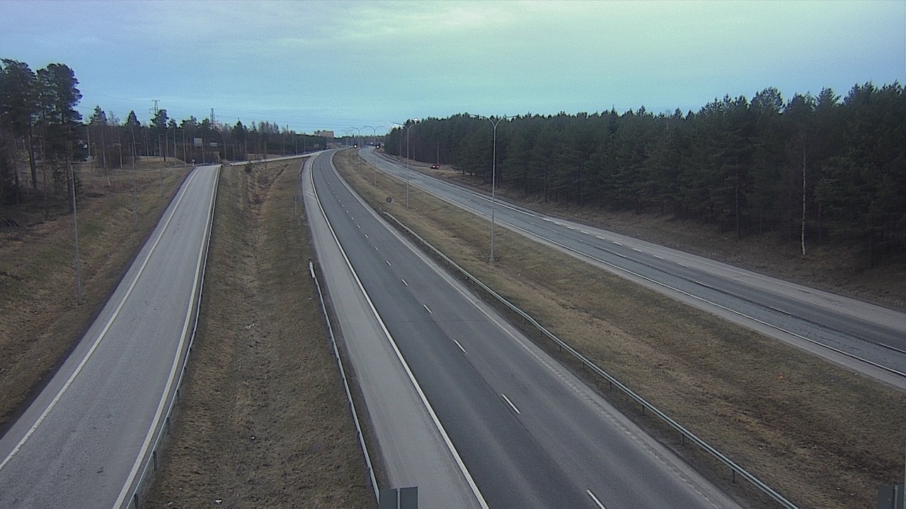 Weather Camera Image Väg 4 Oleåborg, Pateniemi, Oulu, Pohjois-Pohjanmaa