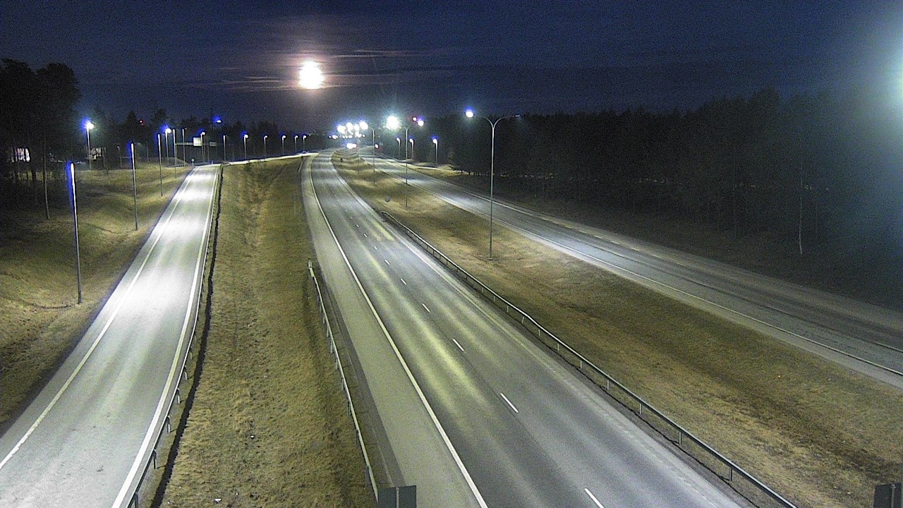 Weather Camera Image Väg 4 Oleåborg, Pateniemi, Oulu, Pohjois-Pohjanmaa