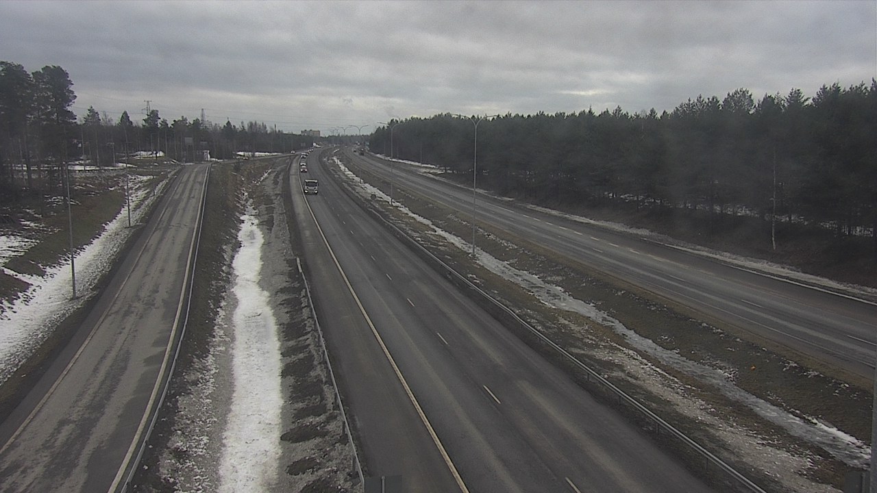 Weather Camera Image Väg 4 Oleåborg, Pateniemi, Oulu, Pohjois-Pohjanmaa