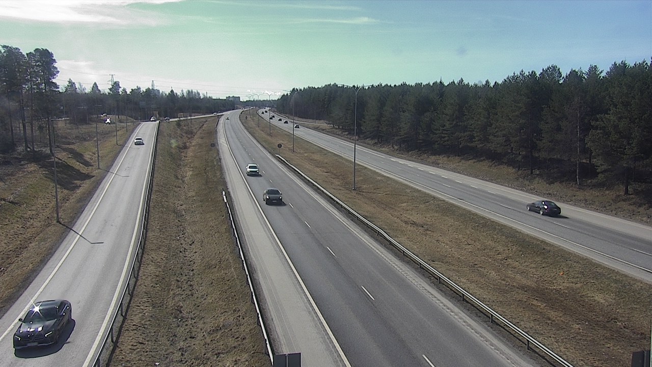 Weather Camera Image Väg 4 Oleåborg, Pateniemi, Oulu, Pohjois-Pohjanmaa
