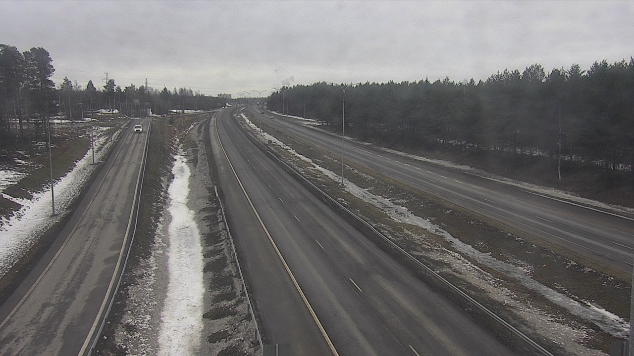 Weather Camera Image Väg 4 Oleåborg, Pateniemi, Oulu, Pohjois-Pohjanmaa