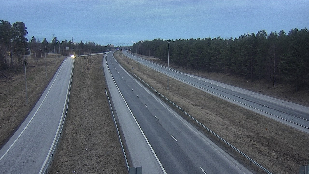 Weather Camera Image Väg 4 Oleåborg, Pateniemi, Oulu, Pohjois-Pohjanmaa
