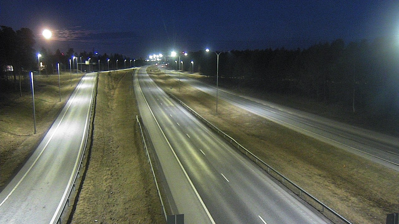 Weather Camera Image Väg 4 Oleåborg, Pateniemi, Oulu, Pohjois-Pohjanmaa