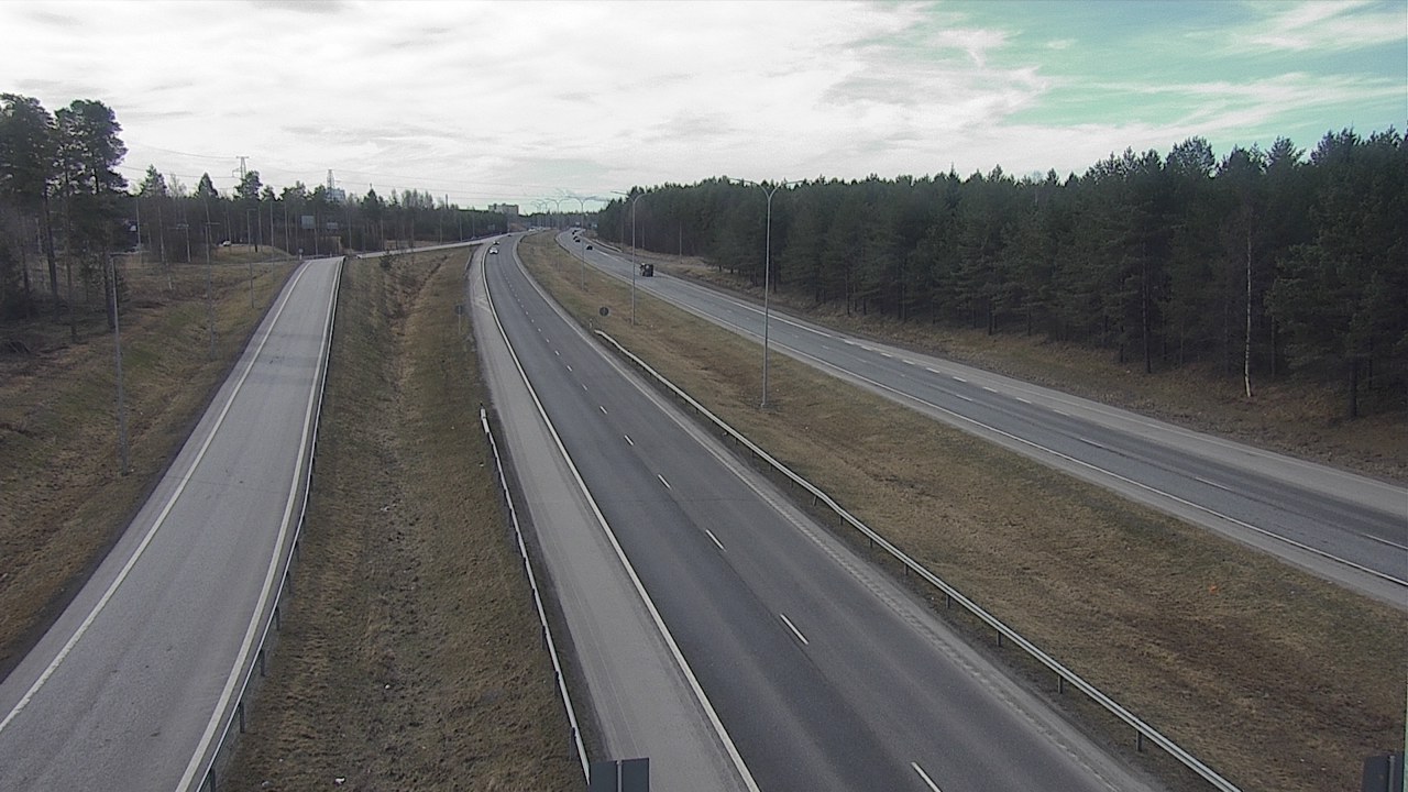 Weather Camera Image Väg 4 Oleåborg, Pateniemi, Oulu, Pohjois-Pohjanmaa