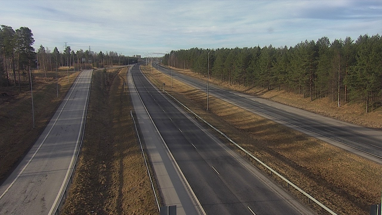 Weather Camera Image Väg 4 Oleåborg, Pateniemi, Oulu, Pohjois-Pohjanmaa