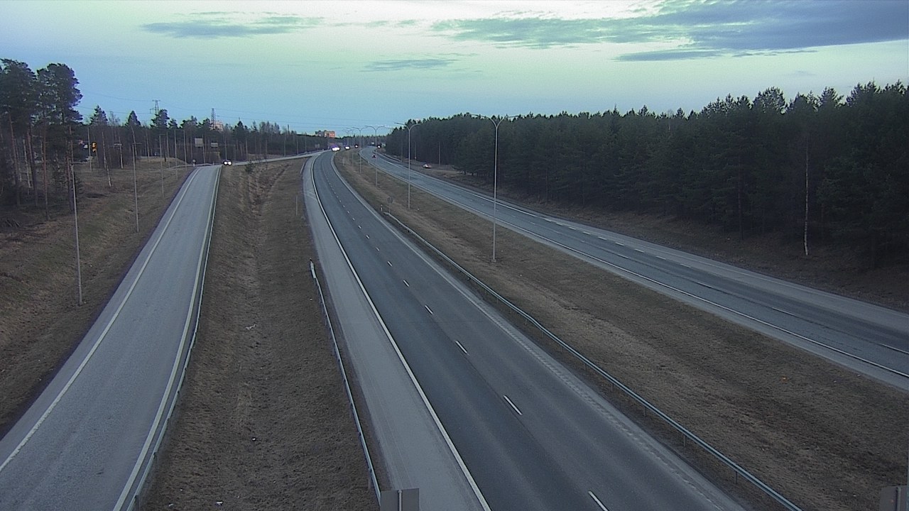 Weather Camera Image Väg 4 Oleåborg, Pateniemi, Oulu, Pohjois-Pohjanmaa