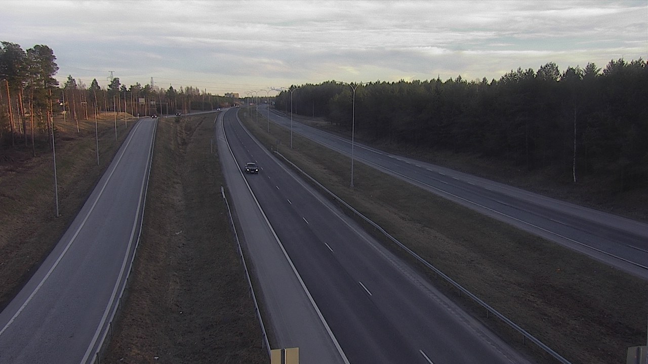 Weather Camera Image Väg 4 Oleåborg, Pateniemi, Oulu, Pohjois-Pohjanmaa
