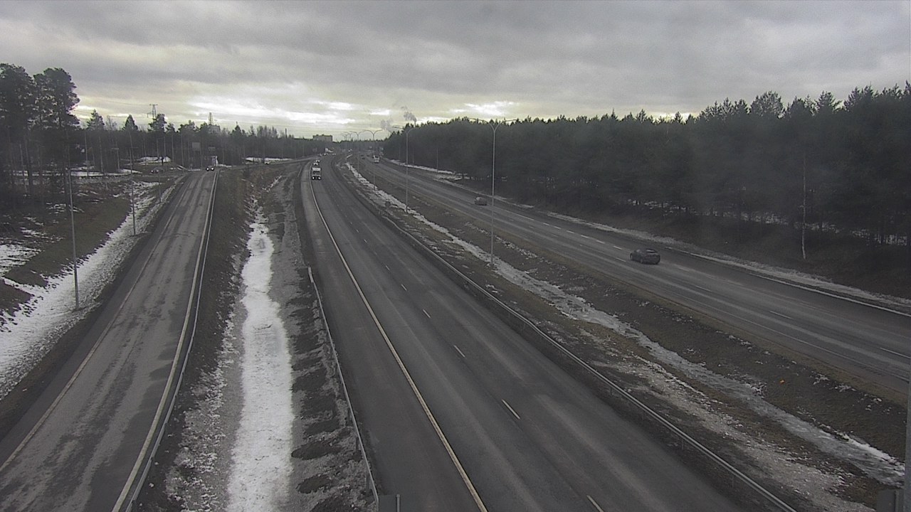 Weather Camera Image Väg 4 Oleåborg, Pateniemi, Oulu, Pohjois-Pohjanmaa