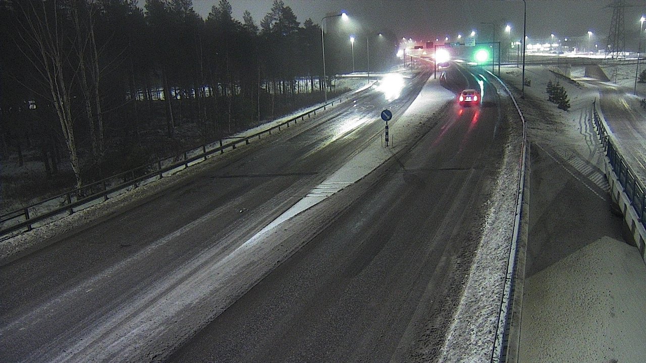 Weather Camera Image Väg 4 Oleåborg, Pateniemi, Oulu, Pohjois-Pohjanmaa