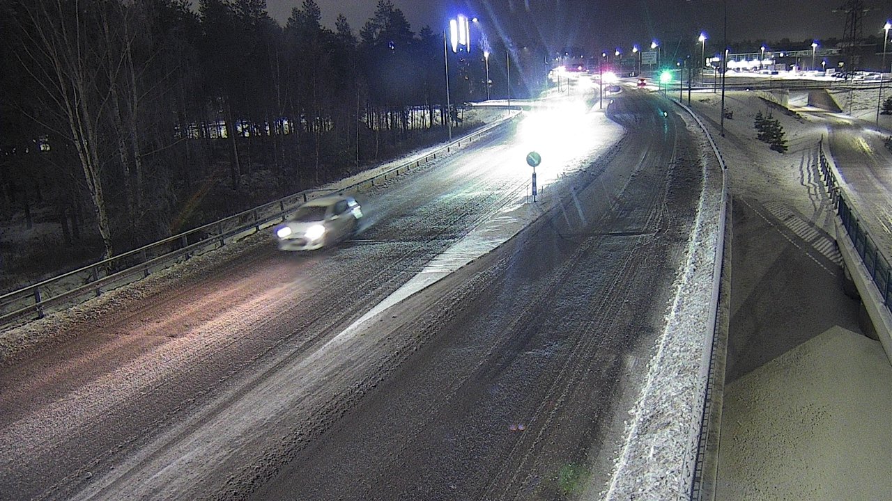 Weather Camera Image Väg 4 Oleåborg, Pateniemi, Oulu, Pohjois-Pohjanmaa