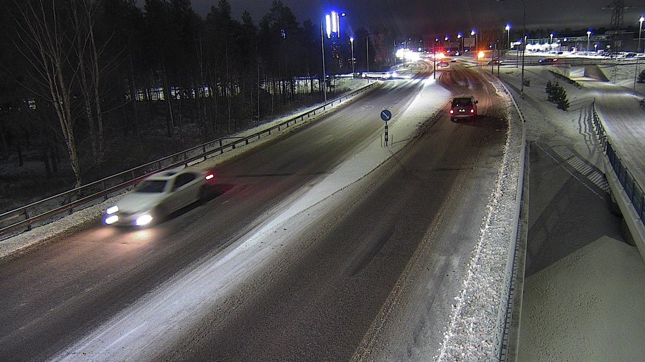 Weather Camera Image Väg 4 Oleåborg, Pateniemi, Oulu, Pohjois-Pohjanmaa