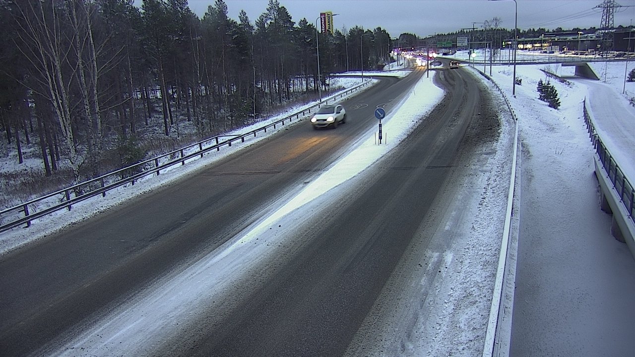 Weather Camera Image Väg 4 Oleåborg, Pateniemi, Oulu, Pohjois-Pohjanmaa