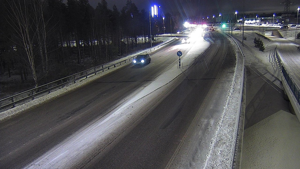 Weather Camera Image Väg 4 Oleåborg, Pateniemi, Oulu, Pohjois-Pohjanmaa